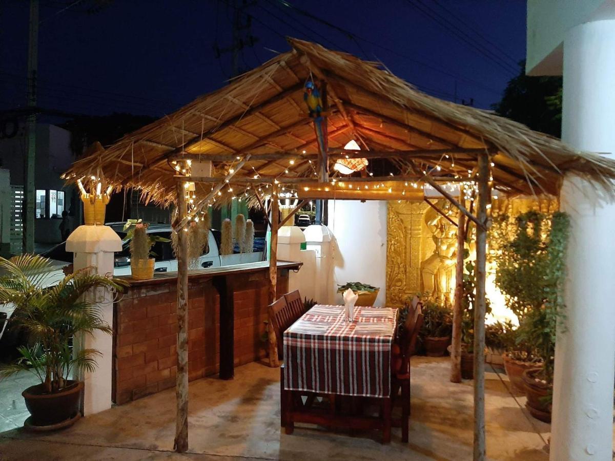 Palada Guest House HHQ Exterior foto